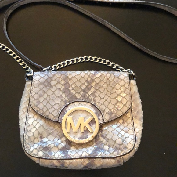 Michael Kors purse - Picture 1 of 3